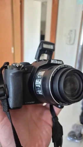 Câmera Nikon P100