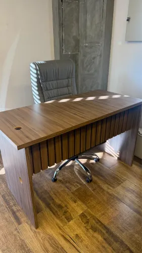MESA PARA ESCRITÓRIO