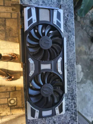 GTX 1070 defeito liga sem imagem.