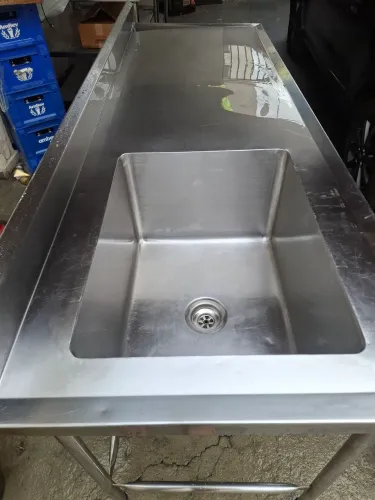 Vendo bancadas de aço inox