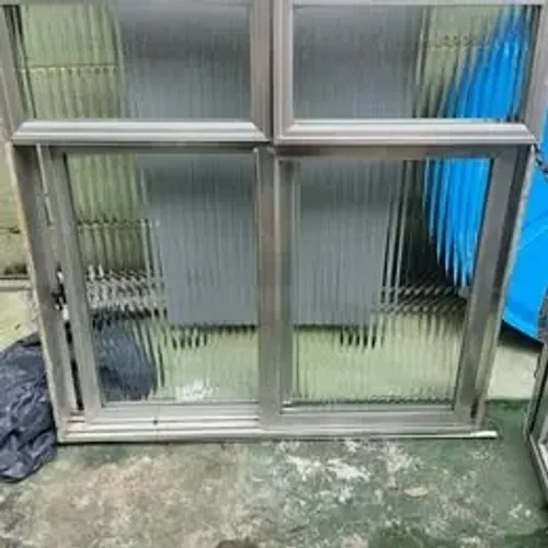 Janela de vidro 1 por 1M