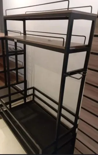 Vendo móvel comercial para carvão MDF COM RODINHAS