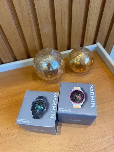 Garmin Forerunner 570 42mm - Novo