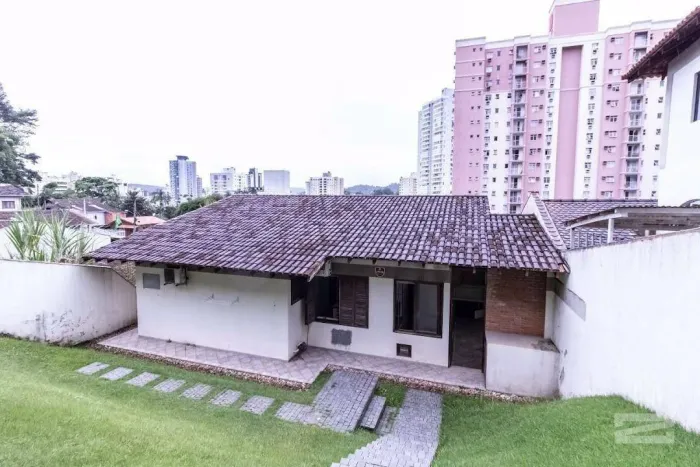 Casa com 3 dormitórios à venda, 400 m² por R$ 1.000.000,00 - Vila Nova - Blumenau/SC