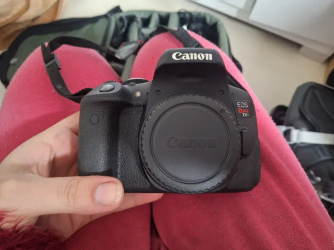 Kit Canon câmera T6i + lente + flash e outros (LEIA A LEGENDA)