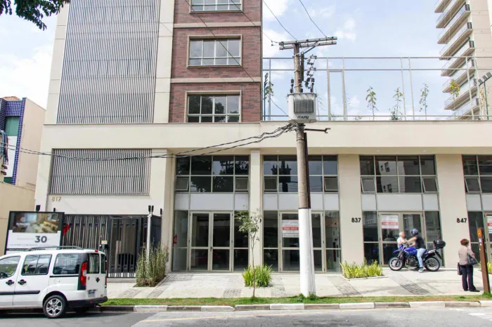 Loja na Rua Tito, 829 450 m²