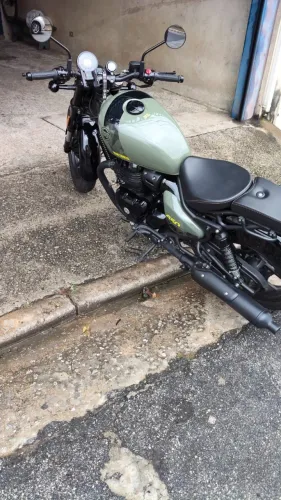 Royal Enfild Moto Shot gun 650 Verde Militar
