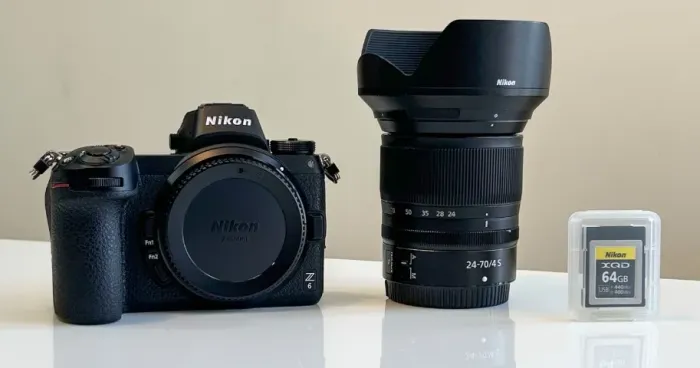 Nikon Kit Z6 + Lente 24-70mm F4 S + Cartão Xqd 64g Preto