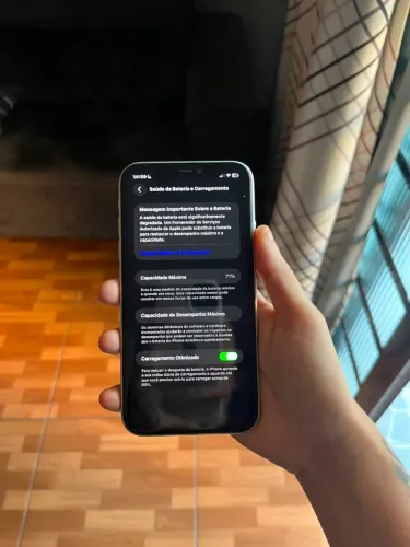 iPhone 11 128 GB semino sem nenhum arranhão