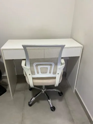 Mesa e cadeira escritório