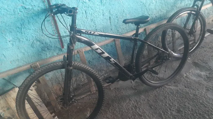 Bike GTS MX7 Aro 29 freio a disco<br><br>só copiar e colar no título do OLX ?