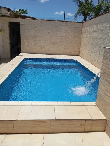 Casa com piscina em Mongaguá