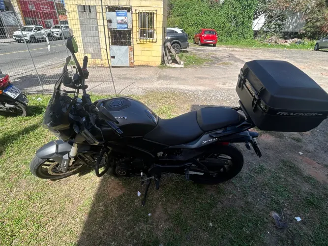 Dominar 400
