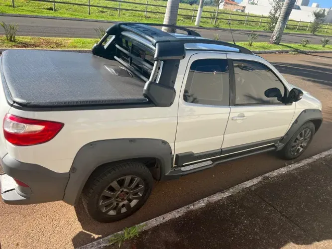 Fiat Strada Adventure1.8/ 1.8 Locker Flex CD 2019