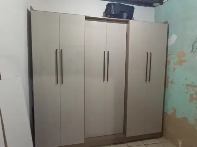 Guarda-Roupa Casal Bartira Napoli UP 6 Portas de Bater 4 Gavetas Internas