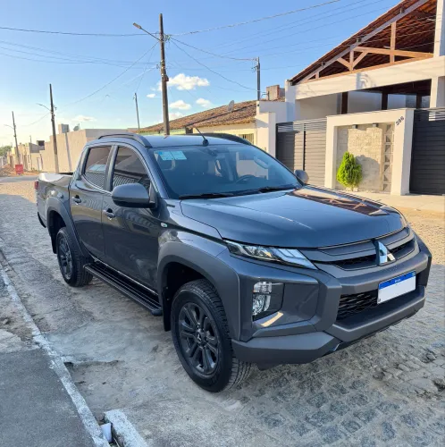 Mitsubishi L200 Trit. S.out. GLS 2.4 CD Diesel Aut. 2025