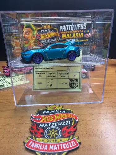 Mustang GTD Hot Wheels STH protótipo lacrado com rodas roxas e cartão amarelo