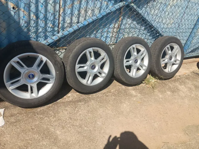Rodas aro 15 4 pneus zero 185/60/15