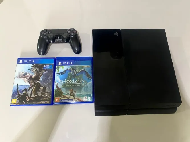 PlayStation 4 ( muito novo )