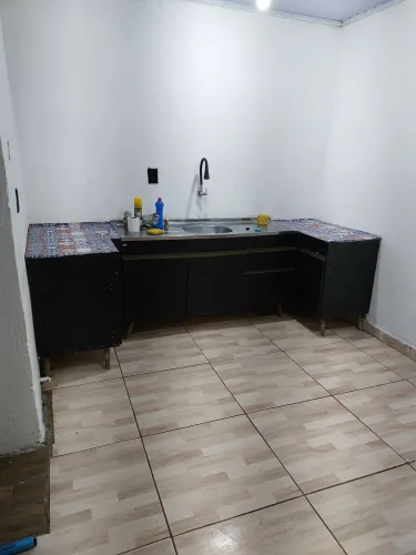 Vendo casa com quintal grande