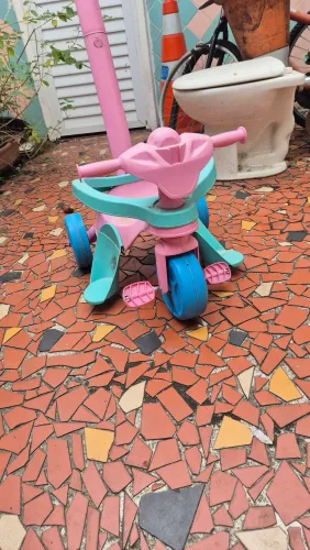 Triciclo infantil bandeirantes