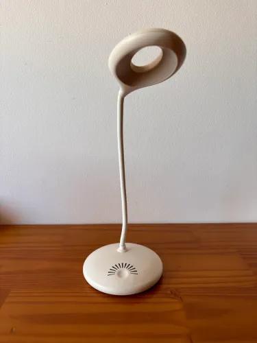 Luminária de Mesa LED Recarregável Branca - Estilo Donut