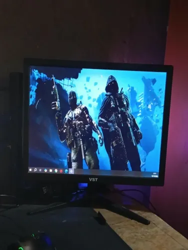Vendo ou troco monitor e uma fonte troco em memória ram ddr4