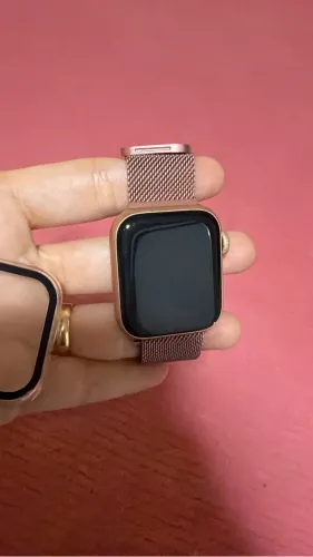 Apple Watch série 5 na cor rosê 40mm 