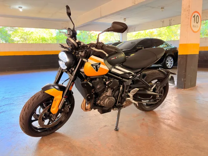 Triumph Trident 660 único dono 2300km