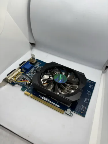 Placa de video GT 730