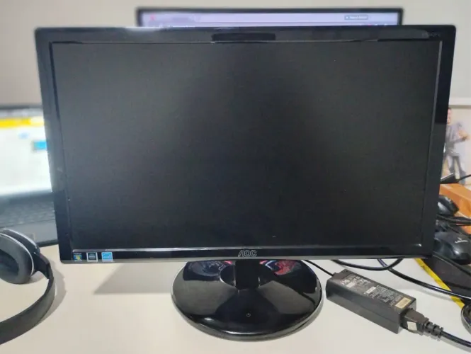 Monitor AOC