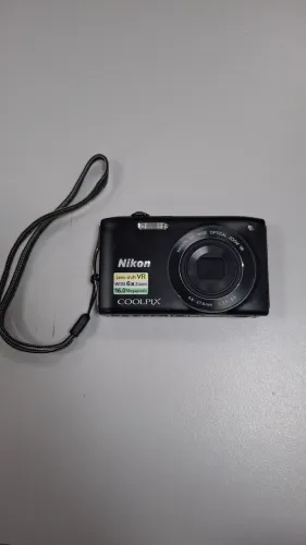 Nikon Coolpix S3300 Estilo Cybershot Ligando mas nao foca