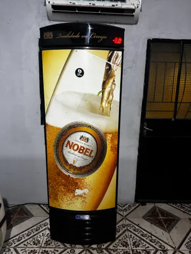 Expositor Cervejeiro 500 Litros Com marcador de Temperatura Digital Aceito Cartão