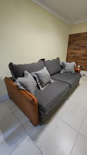 Vendo Sofá Retrátil e Reclinável de 03 Lugares no Linho 