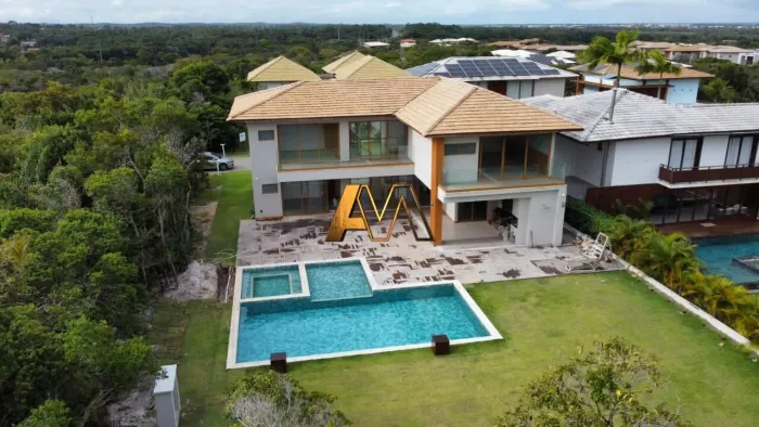 CASA 6 SUÍTES EM PRAIA DO FORTE - PORTEIRA FECHADA