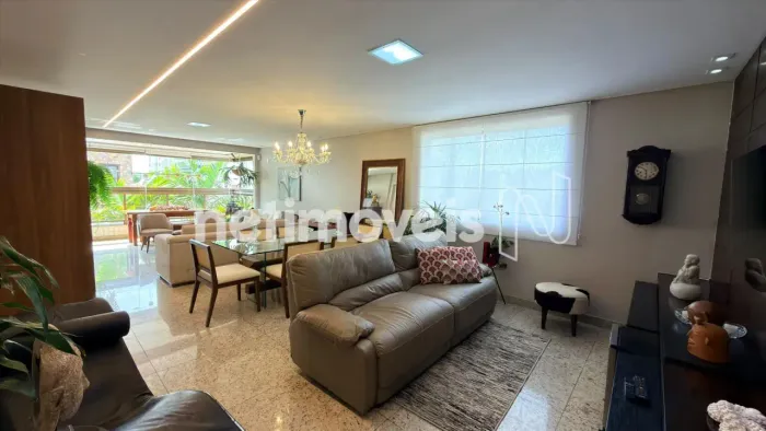 Apartamento de 4 quartos de alto padrão à venda no Castelo