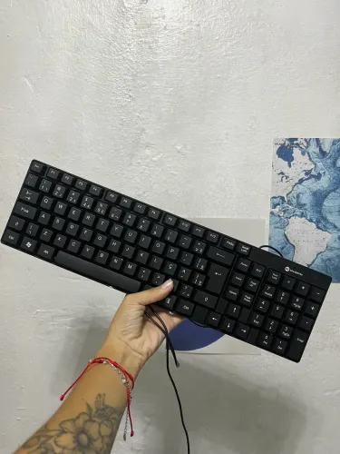 Monitor, teclado e mouse