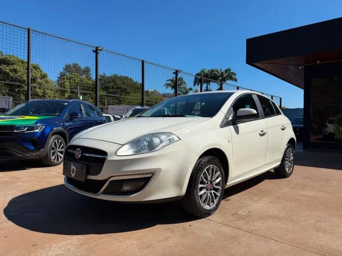 Fiat Bravo Essence 1.8 Flex 16V 5P 2016