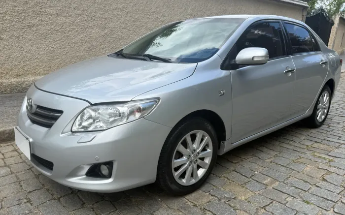 Toyota Corolla Altis 2.0 Flex 16V Aut. 2011