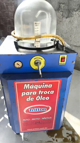Máquina para Troca de Óleo a Vácuo da marca Tritton, modelo TT-1027 50L