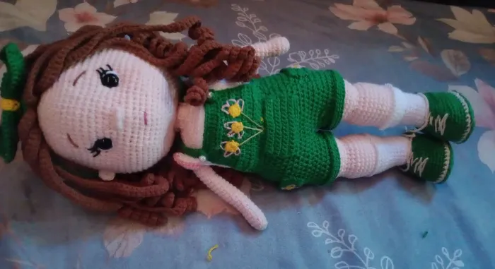 Boneca amigurumi de crochê 