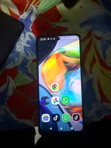 Vendo dois celulares no precinho
