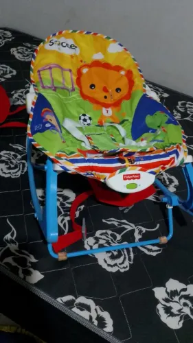 Cadeirinha de bebe de balanço