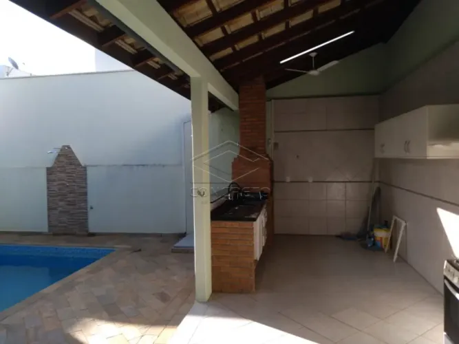 CASA COM PISCINA AQUECIDA NO JARDIM ESTORIL II PRÓX. À AV. COMENDADOR JOSÉ DA SILVA MARTHA
