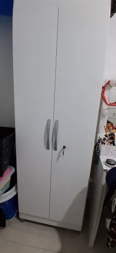 Armário multiuso com chave, 2 portas, 6 prateleira