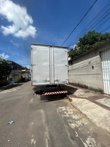 Vendo Caminhao bau mercedez Acello 915 / ano 2009