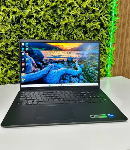 Notebook Dell Core I5 12ª / 8gb / Nvme 500gb - Impecável