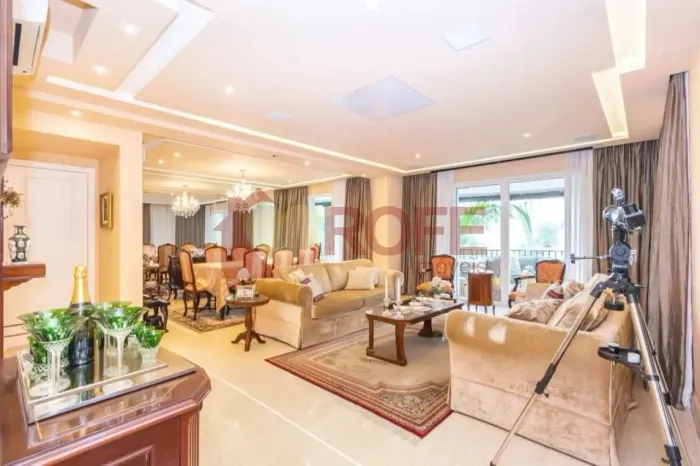 Venda | Condomínio Gran Parc Vila Nova | 288m², sendo 3 suítes e 5 vagas