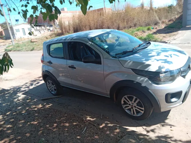 Fiat Mobi Like 1.0 Fire Flex 5P. 2024