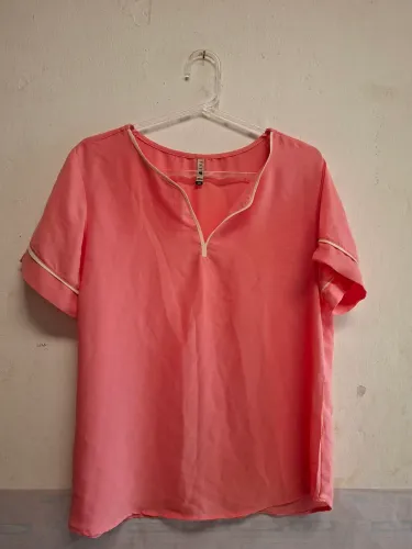 Camisa social feminina, tamanho G, usado 1x